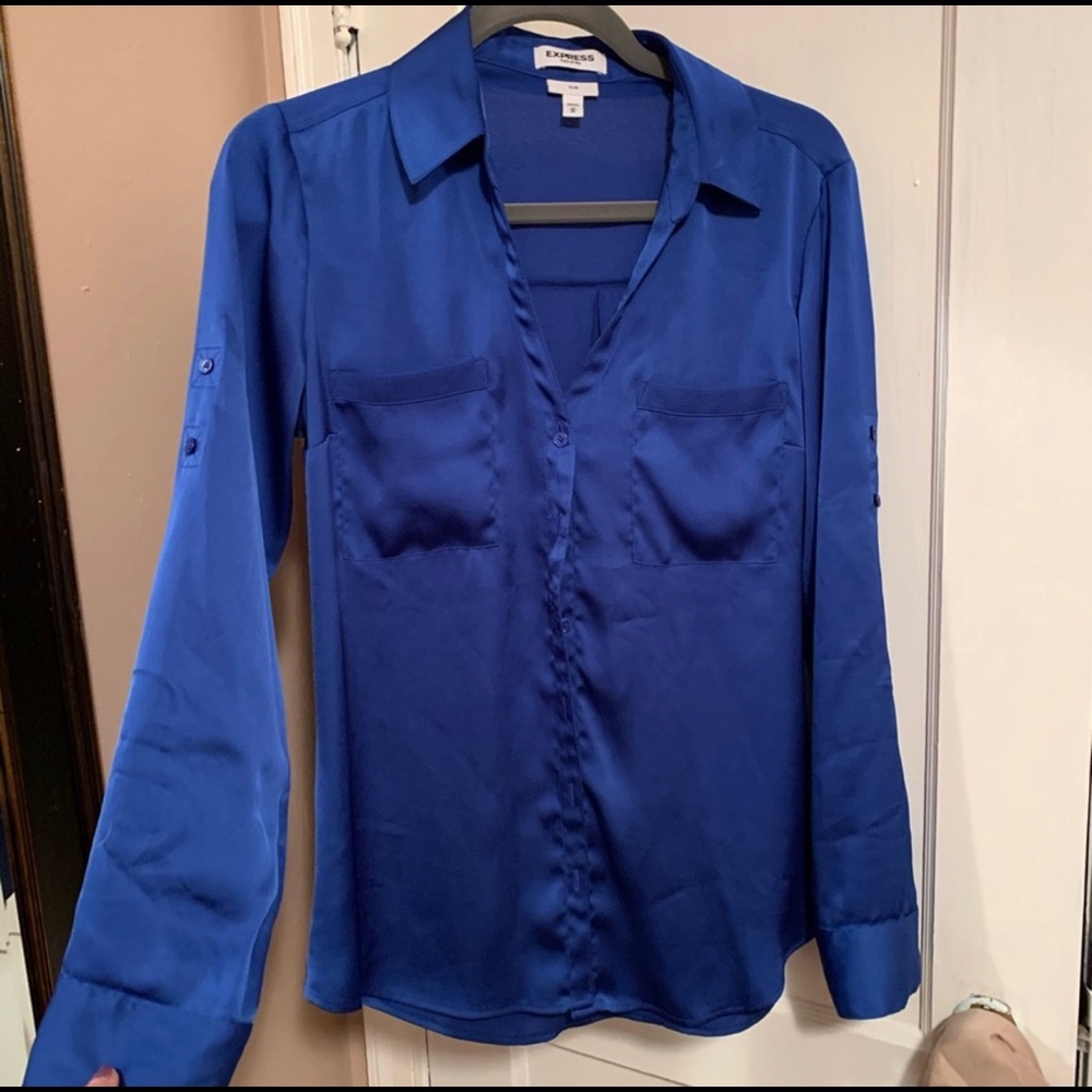 Express slim fit satin portofino top!